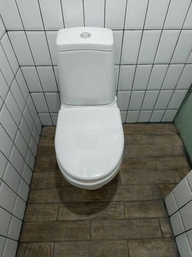 Установка напольного унитаза