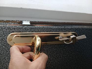 Замена замка входной двери