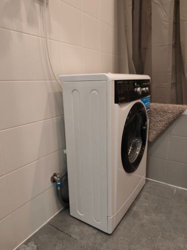 Установка отдельностоящей стиральной машины с подключением