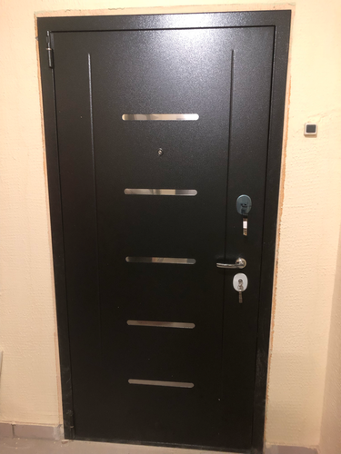 Установка входной двери весом до 95 кг