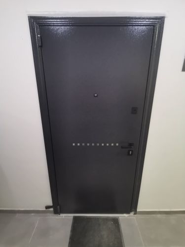 Установка входной двери весом до 95 кг