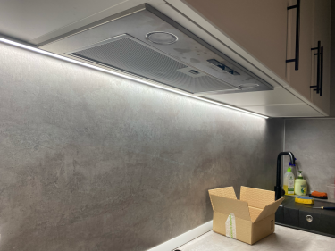 Подключение и монтаж светодиодной ленты с коробом для ленты