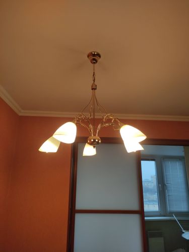 Сборка и навеска люстры