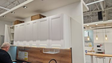 Установка выкатной корзины-стойки Еврозапил столешницы из HPL Замена фасадов