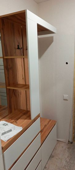 Сборка прихожей