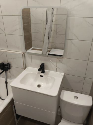 Установка комплекта: Тумба + Раковина + смеситель + зеркало