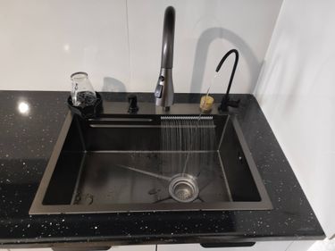 Установка проточного фильтра под мойку