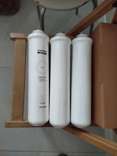 Установка проточного фильтра под мойку