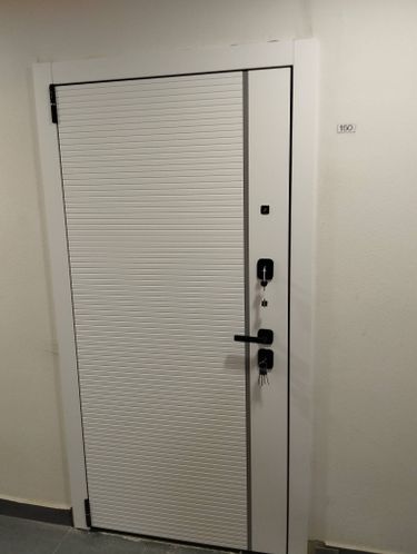 Установка входной двери весом до 95 кг