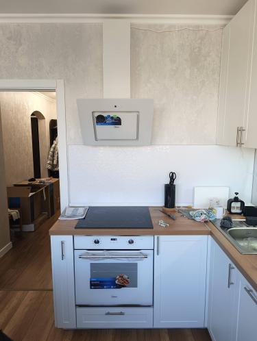 Установка и подключение электрической варочной поверхности Установка и подключение встраиваемого электрического духового шкафа Установка и подключение вытяжки