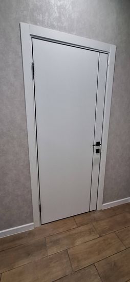 Установка межкомнатной одностворчатой двери с врезанной фурнитурой