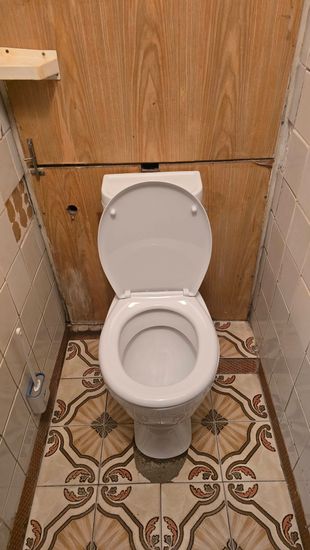 Установка напольного унитаза