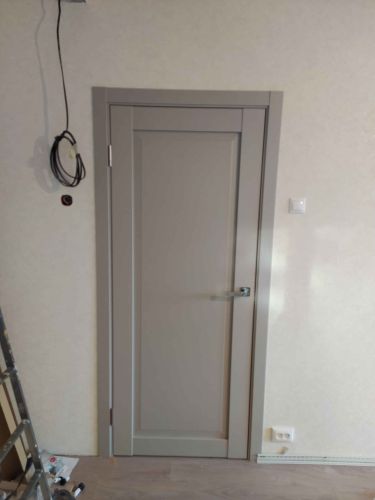 Установка межкомнатной одностворчатой двери с врезанной фурнитурой Установка добора до 20 см Врезка завертки/защелки
