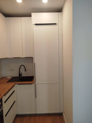 Прямой распил фальшпанели/фасада/полки Установка фальшпанели / заглушки Сборка и установка каркаса колонны