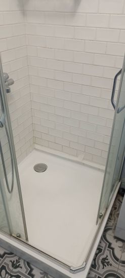 Герметизация стыков душевой кабины