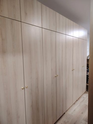 Сборка и установка настенной вешалки
