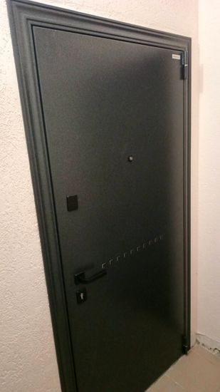 Установка входной двери весом до 95 кг