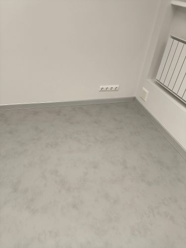 Монтаж пластикового плинтуса