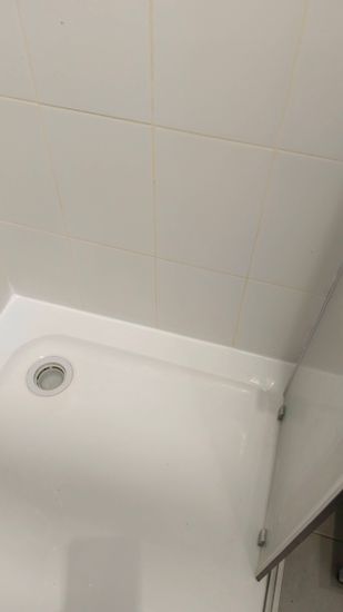 Герметизация стыков душевой кабины