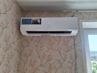 Установка сплит системы 7-9 kBTU (одноэтапный монтаж)