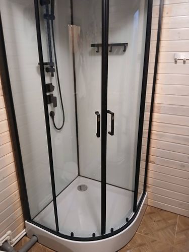 Установка душевой кабины шириной до 90 см