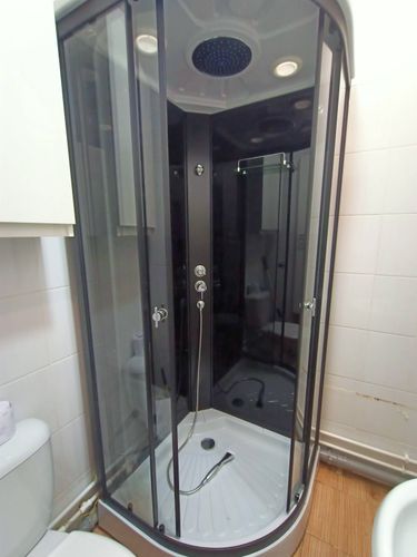 Установка душевой кабины шириной до 90 см