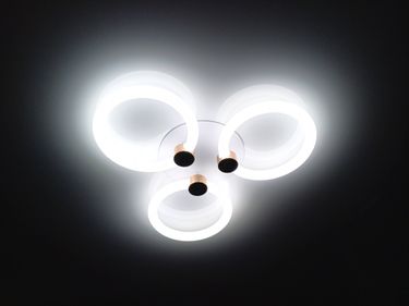 Монтаж и подключение настенно-потолочного светильника