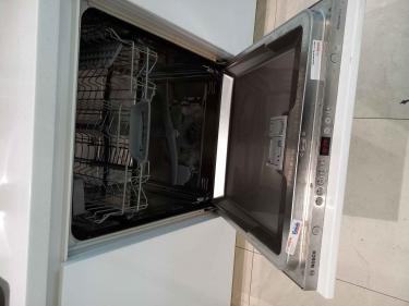 Проведена замена неисправного насоса, очищены фильтры, проверена герметичность соединений, устранены протечки, выполнена диагностика электроники, протестирована работа устройства.