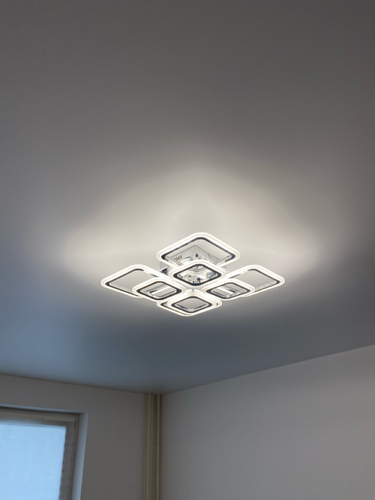 Установка люстры в сборке