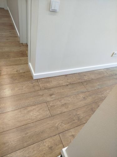 Монтаж деревянного/мдф плинтуса