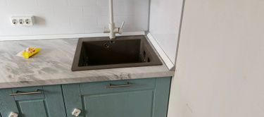 Установка и подключение электрической варочной поверхности Установка и подключение встраиваемого электрического духового шкафа Установка столешницы ДСП