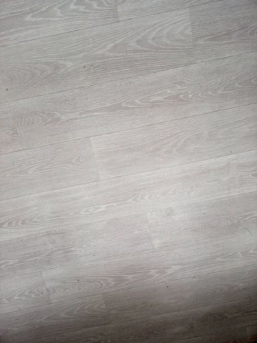 Монтаж пластикового плинтуса