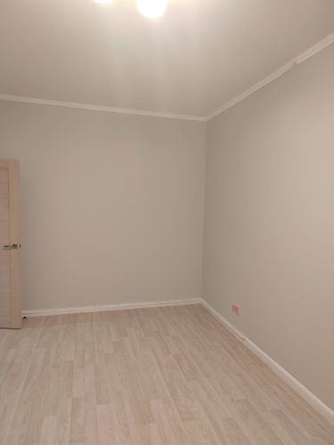 Покраска обоев в 2 слоя