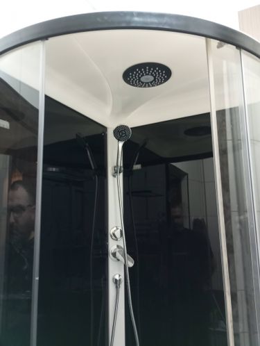 Установка душевой кабины шириной до 90 см