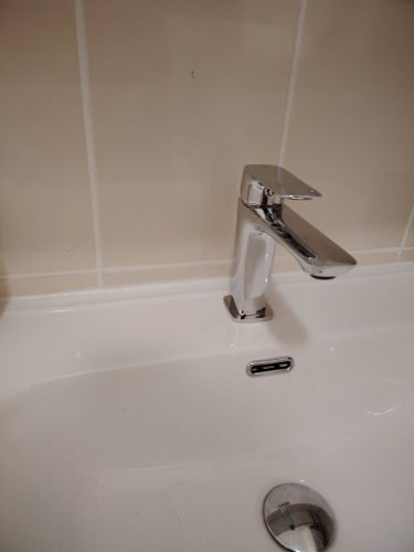 Установка смесителя (на готовые коммуникации)