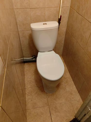 Установка напольного унитаза