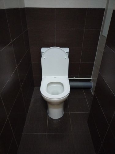 Установка напольного унитаза