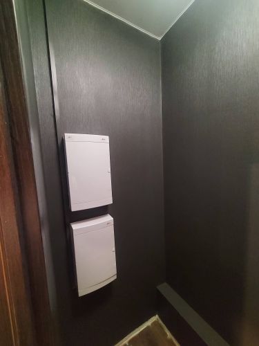 Покраска обоев в 2 слоя