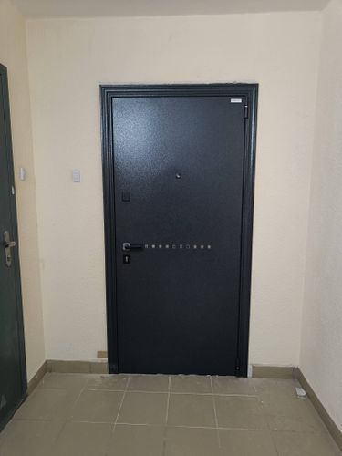 Установка входной двери весом до 95 кг