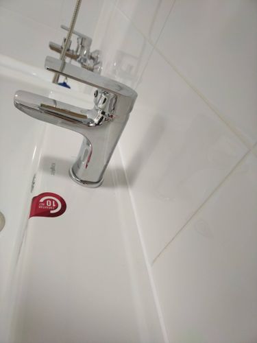 Установка отдельностоящей стиральной машины с подключением