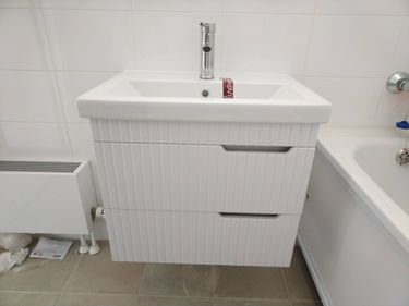 Установка подвесных аксессуаров Демонтаж раковины Демонтаж смесителя