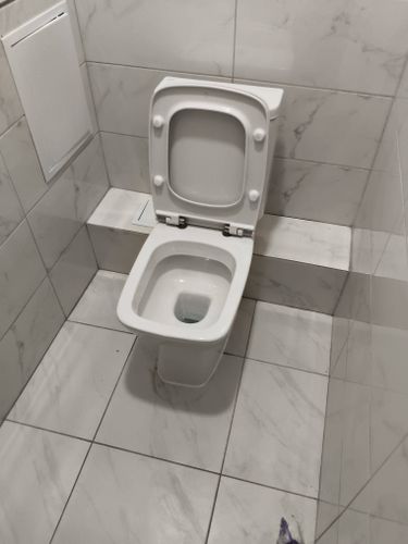 Установка напольного унитаза