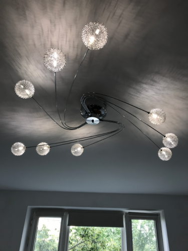 Светильник восстановлен: заменены неисправные светодиоды, проверены электрические соединения, обновлена изоляция проводов, очищены элементы от пыли, проверена работа всех компонентов.