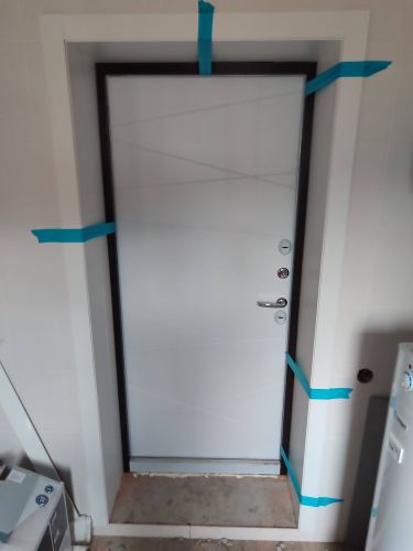 Установка входной двери весом до 95 кг