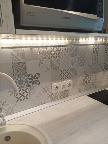 Установка рейлинга Демонтаж плинтуса столешницы без сохранения