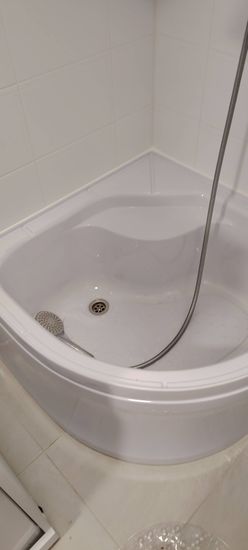 Установка душевого поддона из акрила/стали