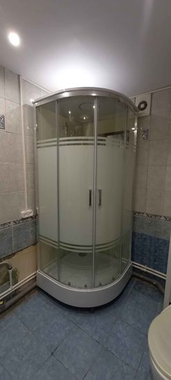 Установка душевой кабины без гидромассажа