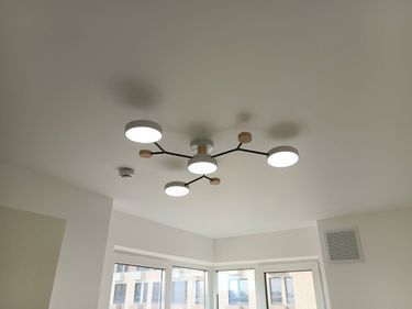 Сборка и навеска люстры