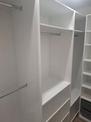 Сборка и установка настенной вешалки