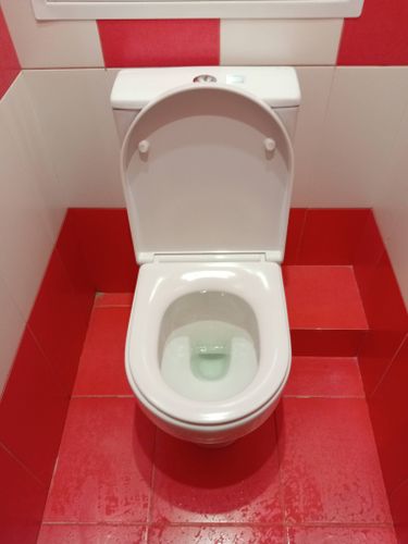 Установка напольного унитаза